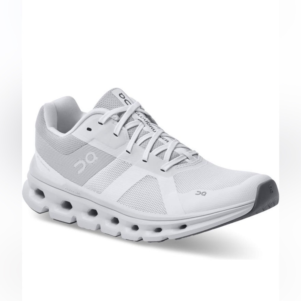 On Cloudrunner Women’s Running Shoes Sz 7.5